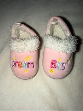 Pink 'Dream Big' Plush Slip-On Slippers